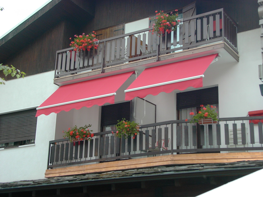 Copertine retractabile praktiker