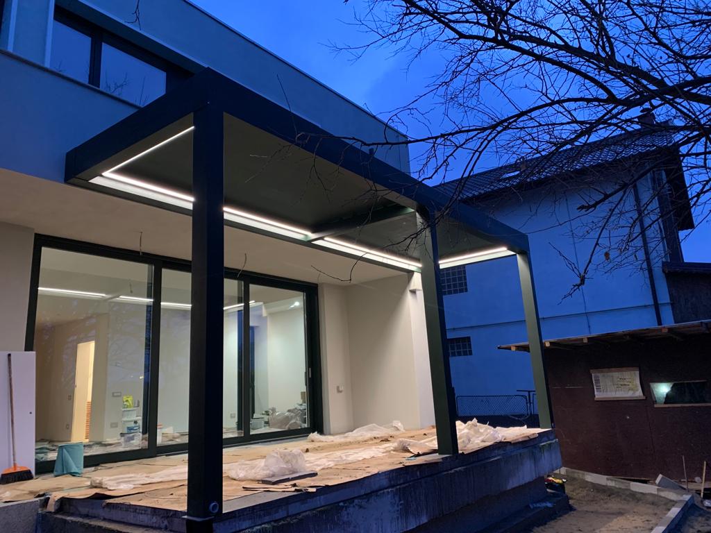 pergola bioclimatica aluminiu