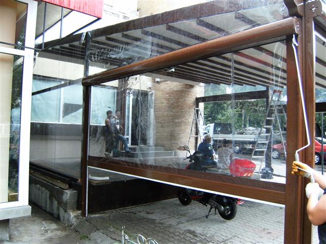 Rulouri transparente cu manivela