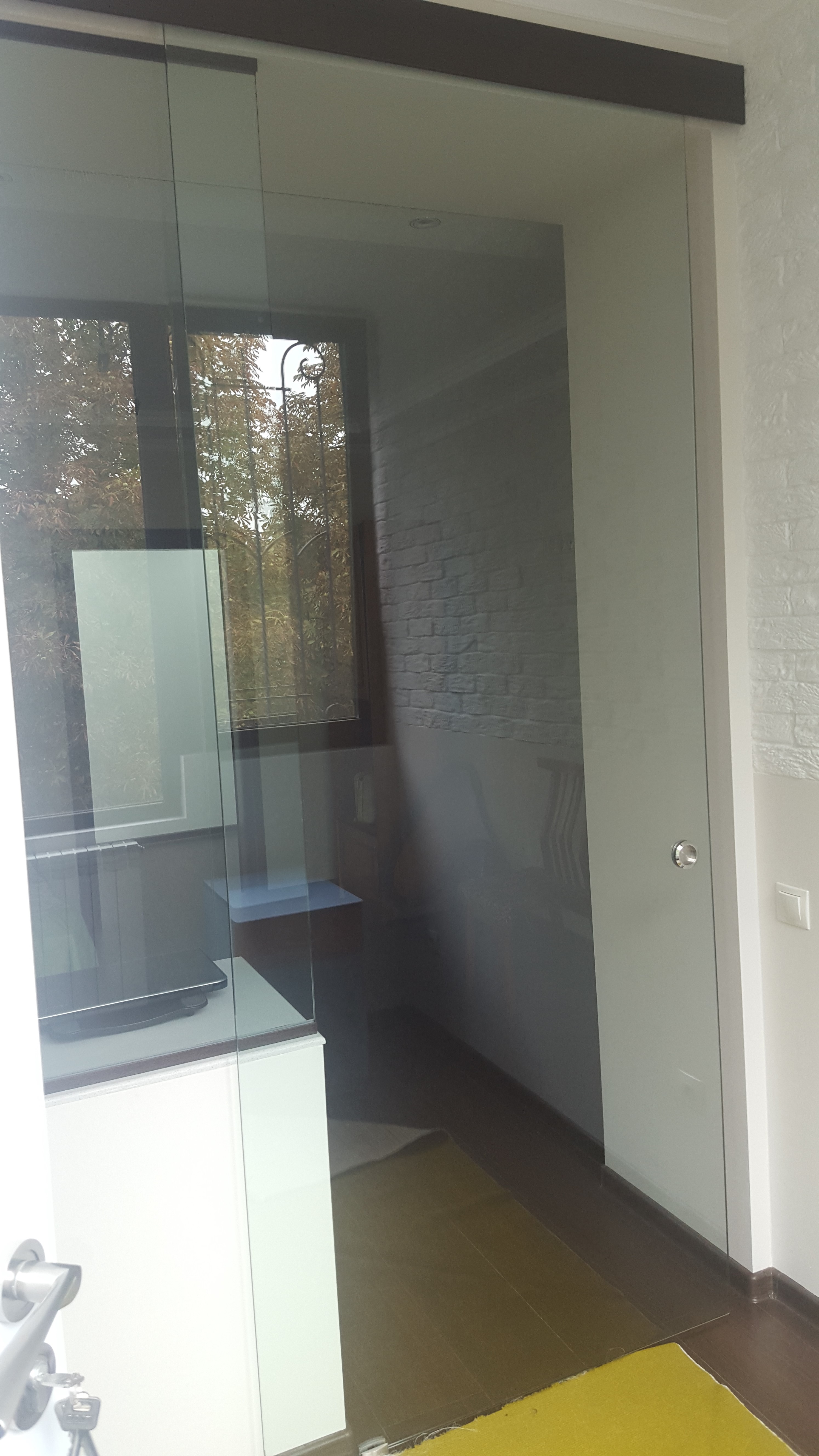 Usi glisante din sticla pentru balcon