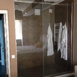 Cabine de dus glisante cu sticla securizata