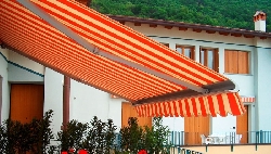 Copertine retractabile baumax
