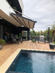 Pergola retractabila fara picioare