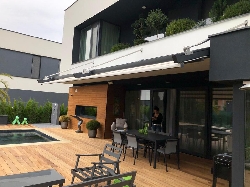 Pergola retractabila suspendata
