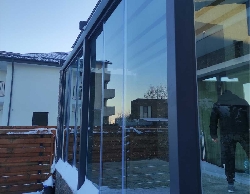 Pergola inchisa cu sticla mobila 